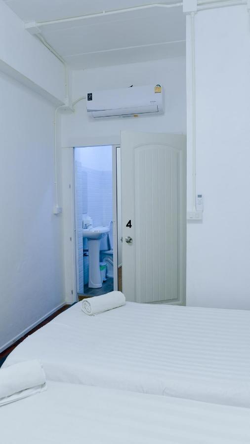 24 Poshtel Chiangmai Hostel Chiang Mai Ngoại thất bức ảnh